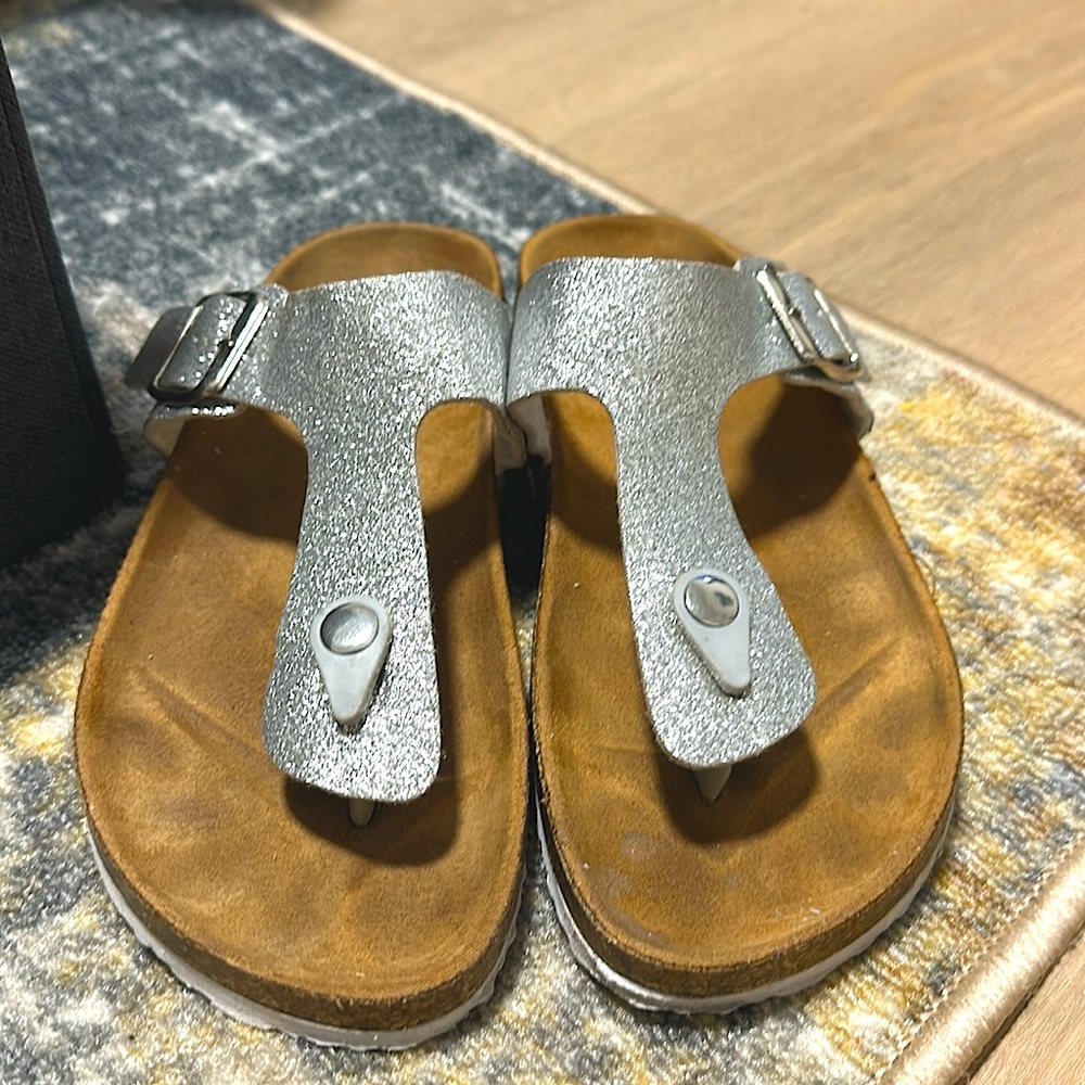 🩴 Silver Glitter Sandals 🩴 💎